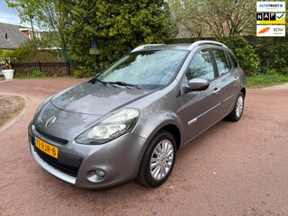 Renault Clio Estate 1.2 TCE Collection Airco / Cruise / Trekhaak / NAP / APK