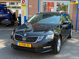 Skoda Octavia Combi 1.5 TSI Greentech Business | Trekhaak | Automaat | Apple Carplay | Cruise-control | Park. sens.