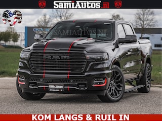 Dodge Ram NIGHT PREMIUM | 426PK | STRIPING | LUCHTVERING | HUD | PANO | 360 CAM | Full Option | LIMITED WHEELS | De Meest Luxe Pick-Up in zijn Klasse | Comfortabele Dubbele Cabine met Royale 5 Zitplaatsen | EERSTE EIGENAAR | SMOKE PACK | BOM VOL |