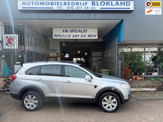Chevrolet Captiva 3.2i Executive Limited/ Automaat/ 7 Persoons/ met 4X4, Airco, schuifdak,Cruise Control en een nieuwe APK!!!