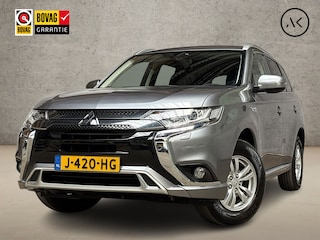 Mitsubishi Outlander 2.4 PHEV Deluxe 225Pk Automaat (NAVIGATIE, CAMERA, STOELVERWARMING, GETINT GLAS, SPORTSTOELEN, CRUISE, NIEUWE APK, NIEUWSTAAT)