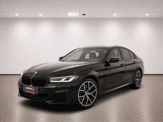 BMW 530e High Executive M sport, Dealeronderhouden, 1e eigenaar, Head up display, Electrische achterklep 19 inch Harman kardon Sk dak Memory Stoelen 360Cam