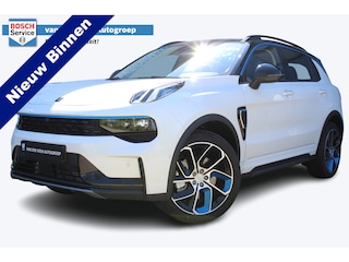 Lynk & Co 01 1.5 | 360° camera | Panorama dak | Besturdersstoel elektrisch verstelbaar met memory | Stoelverwarming | Schuif/kantel dak | Adaptive cruise | Keyless entry/start | Dodehoek detector | Elektrisch bedienbare achterklep | Draadloze telefoonlader | Apple CarPlay/Android Auto | Virtueel dashboard | Lane assist | Infinity audio |