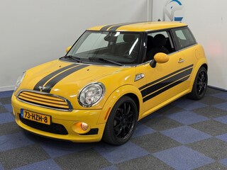 Mini Cooper 1.6 Pepper / MOOIE UITVOERING / NIEUWE APK