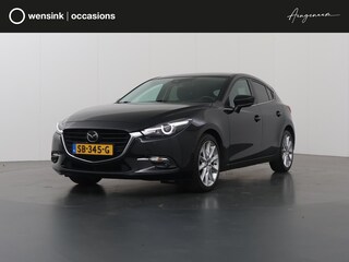 Mazda 3 2.0 SkyActiv-G 120 GT-M | Trekhaak | Bose Audio | Camera | HUD | Lederen Interieur | Stoelverwarming | LED | Navigatie | Adaptieve Cruise Control | Dodehoek detectie |