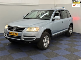 Volkswagen Touareg 3.2 V6 / WINTERSET / NETTE AUTO / NAP / RIJDT SCHAKELT GOED