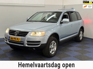 Volkswagen Touareg 3.2 V6 / WINTERSET / NETTE AUTO / NAP / RIJDT SCHAKELT GOED