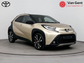 Toyota Aygo 1.0 VVT-i S-CVT Envy | Apple Carplay / Android Auto | LED | Adaptive Cruise | Clima | Parkeersensoren voor/achter | Camera | 18 inch