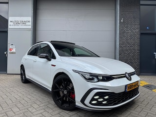 Volkswagen Golf 2.0 TSI GTI [ Pano | IQ.Light | H&K | 19" | Dodehoek | Draadloos laden]