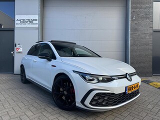 Volkswagen Golf 2.0 TSI GTI [ Pano | IQ.Light | H&K | 19" | Dodehoek | Draadloos laden]