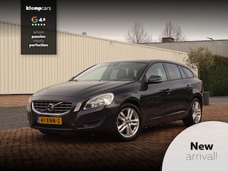 Volvo V60 1.6 T3 Kinetic | Cognac Leer!! | Navi | 17 inch