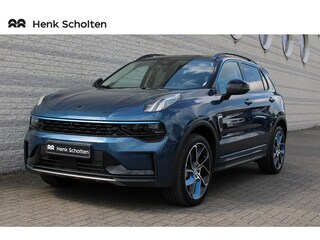 Lynk & Co 01 1.5 | Panoramakdak | Verwarmbare voorstoelen | Apple carplay/Android auto | Adaptieve cruise control | Keyless | Elektrische achterklep |