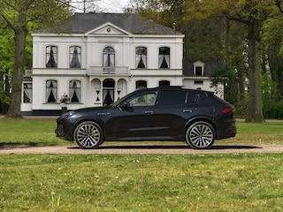Maserati Grecale Modena 330pk | Luchtvering | Pano-dak | Carbon interieur | Sonus Faber