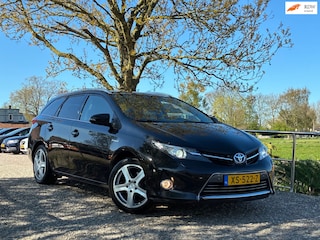 Toyota Auris Touring Sports 1.8 Hybrid Aspiration | Half leder + Pano + Cruise nu € 5.975,-!!!