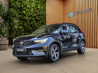 Volvo XC40 2.0 B4 Plus Dark | Trekhaak | Harman/Kardon | Pilot Assist | Memory