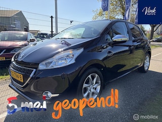 Peugeot 208 1.2 PureTech Blue Lease Executive | 5 Deurs | Automatische Airco | LM Velgen | NAV |