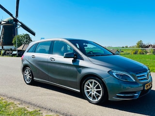 Mercedes-Benz B-klasse 180 Ambition|Trekhaak|Airco|Goed onderhouden|Nette auto
