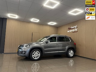 Volkswagen Tiguan 1.4 TSI Sport&Style * Trekhaak / Dealer onderhouden / Navigatie / NL Auto *