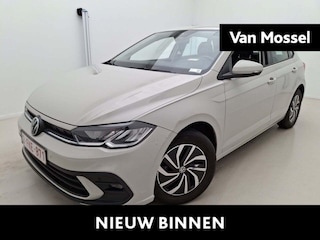 Volkswagen Polo 1.0 TSI Life Business 95 PK| Navigatie | Achteruitrijcamera | Climatronic | Parkeersensoren | Digitale Cockpit | 15 Inch Velgen