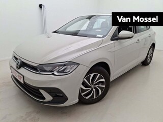 Volkswagen Polo 1.0 TSI Life Business 95 PK| Navigatie | Achteruitrijcamera | Climatronic | Parkeersensoren | Digitale Cockpit | 15 Inch Velgen