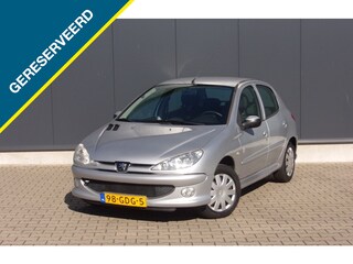 Peugeot 206 1.4 Génération | Airco | Trekhaak | Cruise Controle | 5 deurs
