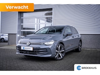 Volkswagen Golf Life Edition eHybrid | 'App-Connect' draadloze smartphone integratie | Achterbank in ongelijke delen neerklapbaar incl. middenarmsteun en doorlaadmogelijkheid | Achteruitrijcamera (Rear View)