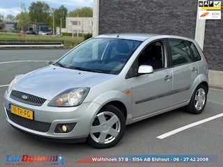 Ford Fiesta 1.4-16V Futura | Airco | Nieuwe APK | Rijd Fijn
