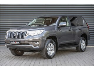 Toyota Land Cruiser 2.8 D-4D-F Grijs kenteken - Grijs metallic