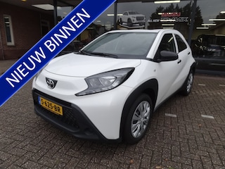 Toyota Aygo 1.0 VVT-i MT airco / Apple Carplay / Android Auto / adaptive cruise control / touchscreen radio / DAB / Toyota 10 jaar garantie programma / Toyota pechhulppas / rijklaarprijs incl. onderhoud & garantie