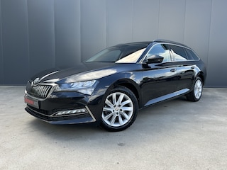Skoda Superb 1.4 TSI iV 1e EIGENAAR VIRTUAL COCKPIT CAMERA MEMORY STOEL LED NAVI ECC CRUISE