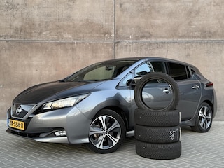 Nissan Leaf Tekna 40 kWh | 1ste eig. | Dealer onderhouden | Camera | CarPlay | Stoel/Stuurverwarming |