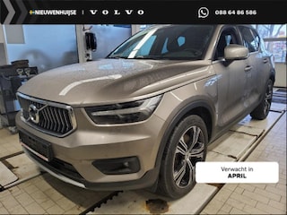 Volvo XC40 1.5 T4 Recharge Inscription | Adaptieve Cruise Control | Trekhaak | Parkeercamera | Stoel-/Stuur-/Voorruitverwarming | Standverwarming | Apple CarPlay & Android Auto |