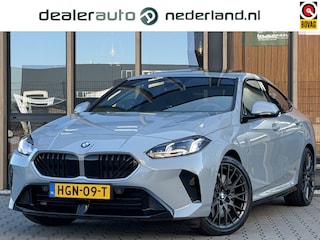 BMW 220 AUT M-Sport | Pano | Kuipstoelen | H&K | Driving assistant p