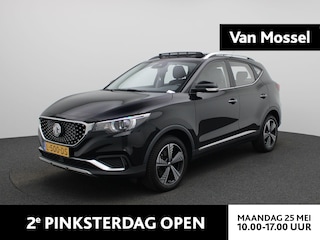 MG ZS EV Luxury 45 kWh | Navi | Panoramadak | Trekhaak | Stoelverwarming | Camera | Adaptive Cruise Control |