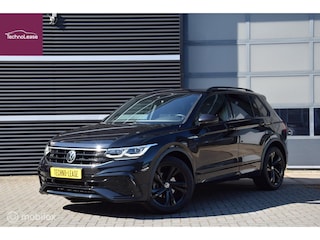 Volkswagen Tiguan 1.5 TSI R-Line Black Style 19 inch ACC Trekhaak