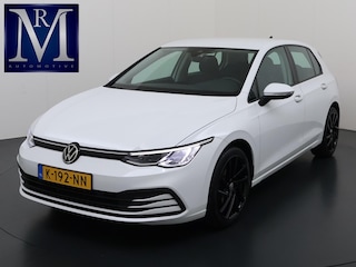 Volkswagen Golf 1.0 eTSI Life Business AUTOMAAT| ADAPTIVE CRUISE CONTROL| STOEL+ STUURVERWARMING| APPLE CARPLAY/ ANDROID AUTO| 18 INCH HOOGLANS ZWARTE VELGEN| BTW| RIJKLAAPRIJS INCL. 12 MND BOVAG GARANTIE