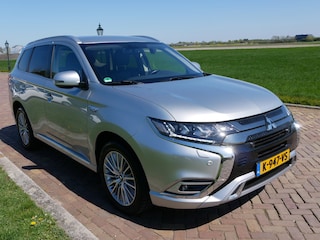 Mitsubishi Outlander 2.4 PHEV Intense CLIMA CAMERA ** 12999 NETTO **