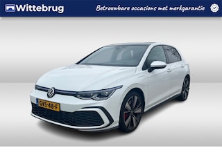 Volkswagen Golf 1.4 DSG eHybrid 245pk GTE / Panoramadak / Leder Vienna / Memory / Stoelkoelling / Trekhaak / IQ LED Matrix / 18" LMV / Stuur en Stoelverwarming V+A / Head-Up Display / Alarm / Standkachel