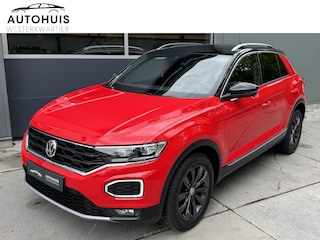 Volkswagen T-Roc 1.5 TSI 150pk DSG Sport Stoelverwarming Virtual Cockpit Navigatie Trekhaak Climate Control LED Koplampen