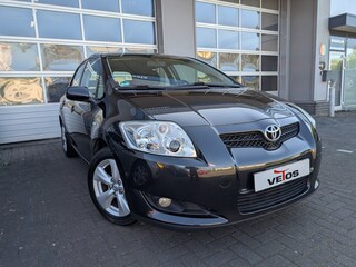 Toyota Auris 1.4-16V Terra