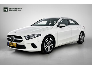 Mercedes-Benz A-klasse 180 Business Solution Luxury (SFEERVERLICHTING, CAMERA, STOELVERWARMING, 1e EIGENAAR, GOED ONDERHOUDEN)