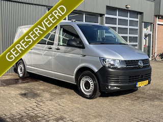 Volkswagen Transporter 2.0 TSI L2H1 Benzine Dubbele Schuifdeur Airco Cruise controle Bpm vrij Trekhaak Klep achter Omvormer Kastinrichting Standkachel Euro 6 Benzine Ideaal voor ombouw naar Camper !!