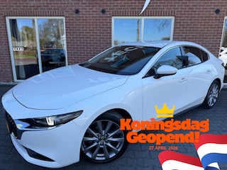 Mazda 3 2.0 e-SA-G Sportive HEAD-UP / CAMERA / STOEL&STUUR VERW. / GROOT
