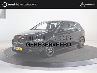 Mercedes-Benz B-klasse 250e Business Solution AMG | Panoramaschuifdak | Night | Winter pakket | Trekhaak | Stoelverwarming |