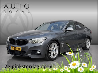 BMW 3-serie GT 328i M Sport PANORAMADAK | HARMAN/KARDON | DODEHOEK DETECTIE| ACHTERUIT RIJ CAMERA | SPORT STOELEN|KEYLESS ENTRY/GO | NAVIGATIE |BI-XENON KOPLAMPEN | STOEL VERWARMING |
