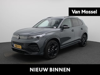 Volkswagen Tiguan 1.5 eHybrid R-Line Edition 204 PK| Origineel Nederlands | 1e Eigenaar | Panoramadak | Navigatie | Stoelverwarming | Stuurwielverwarming |