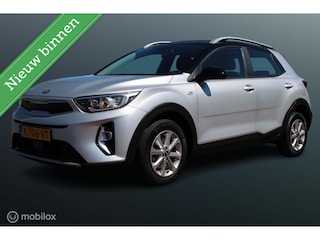 Kia Stonic 1.0 T-GDi MHEV DynamicLine, Zwart dak, App connect/navi, Cruise, Airco, Pdc + camera, Telefoon