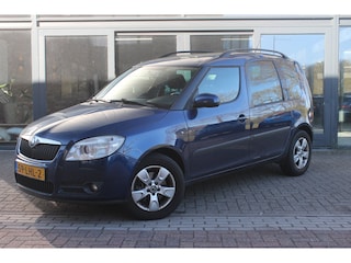 Skoda Roomster 1.6-16V Tour Pro | Trekhaak | Cruise | Clima | Panoramadak |