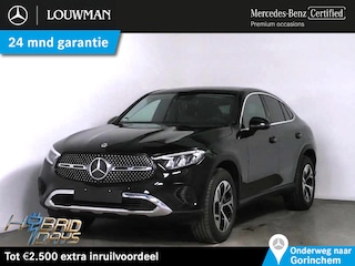 Mercedes-Benz GLC 300 e 4MATIC Plug-In Hybride Panorama Schuif-Kanteldak | Trekhaak | Memory Pakket | Stoel en Stuurverwarming. Inclusief 24 maanden MB Certified garantie voor Europa.