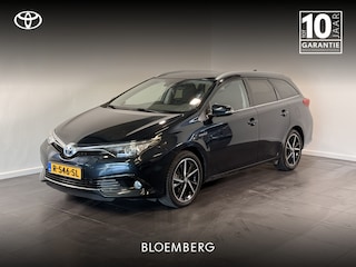 Toyota Auris Touring Sports 1.8 Hybrid Volcano Edition | Trekhaak | All-Season banden |